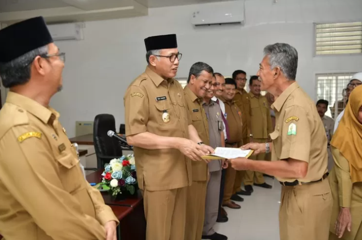 Kabar Gembira untuk Pensiunan PNS, Gaji ke-13 Cair Juni 2025