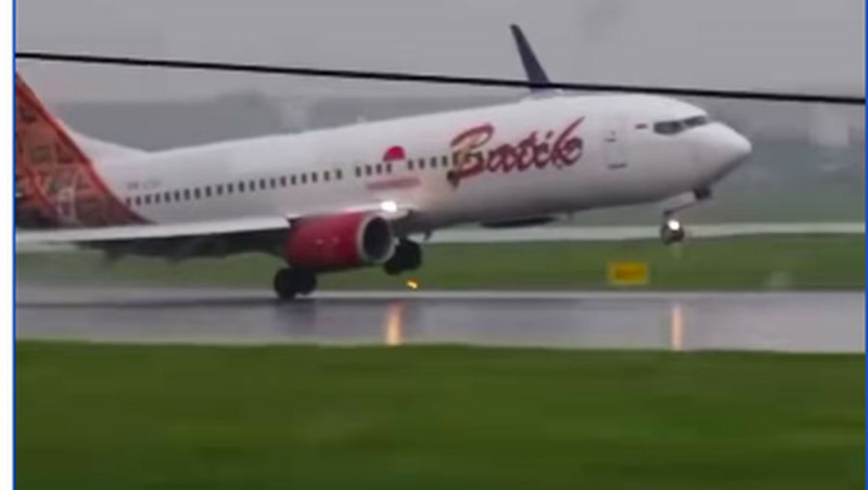 Viral Pesawat Batik Air Mendarat Miring di Bandara Soekarno‑Hatta